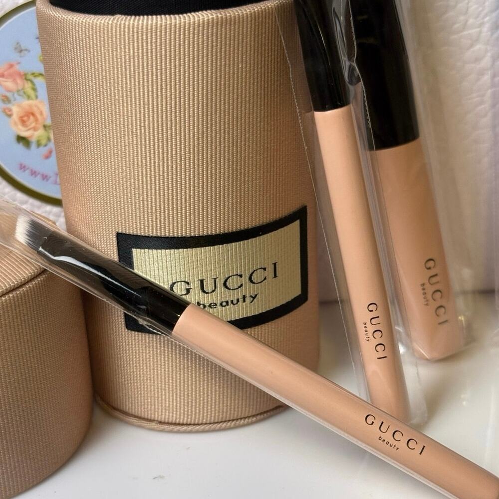 Gucci Beauty Makeup 5 Piece Travel Brush Set - GWP - NEW no box - Picture 2 of 4